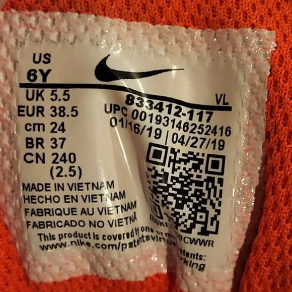 Nike Air Max 90 Sneakers - Picture 4 of 4